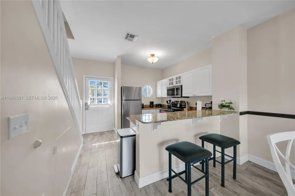 5101 Sunset Village Dr Duck, FL 33050