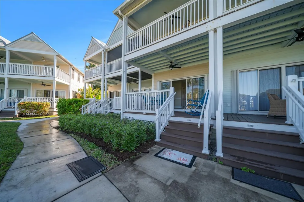 5101 Sunset Village Dr Duck, FL 33050