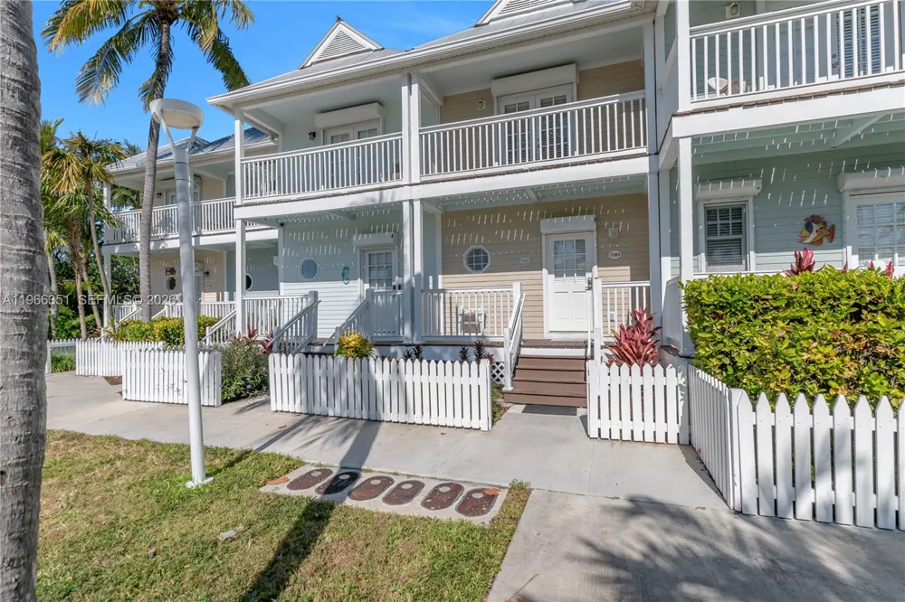 5101 Sunset Village Dr Duck, FL 33050