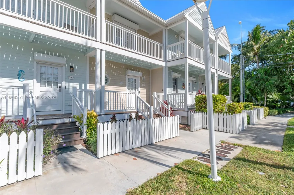 5101 Sunset Village Dr Duck, FL 33050