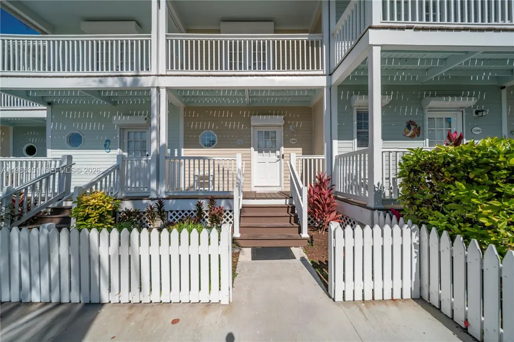 5101 Sunset Village Dr Duck, FL 33050