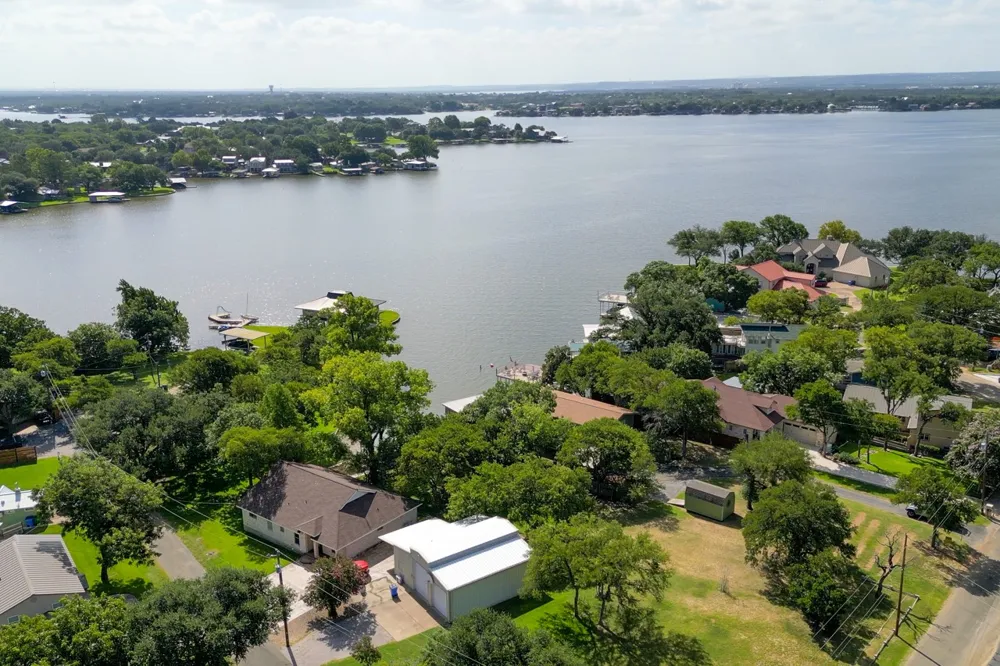207 Princess Terrace Sunrise Beach, TX 78643
