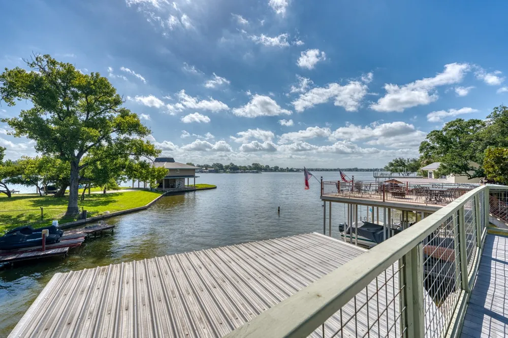 207 Princess Terrace Sunrise Beach, TX 78643