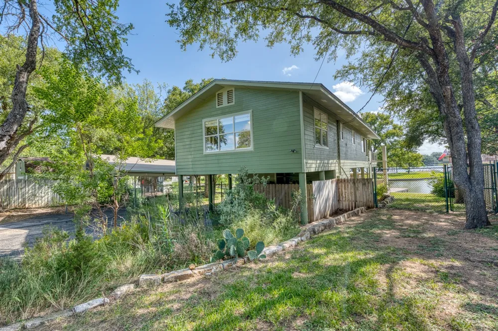 207 Princess Terrace Sunrise Beach, TX 78643