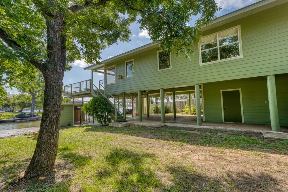 207 Princess Terrace Sunrise Beach, TX 78643