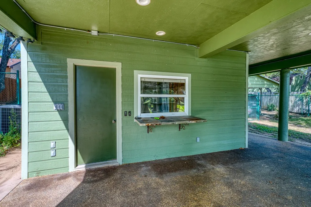 207 Princess Terrace Sunrise Beach, TX 78643
