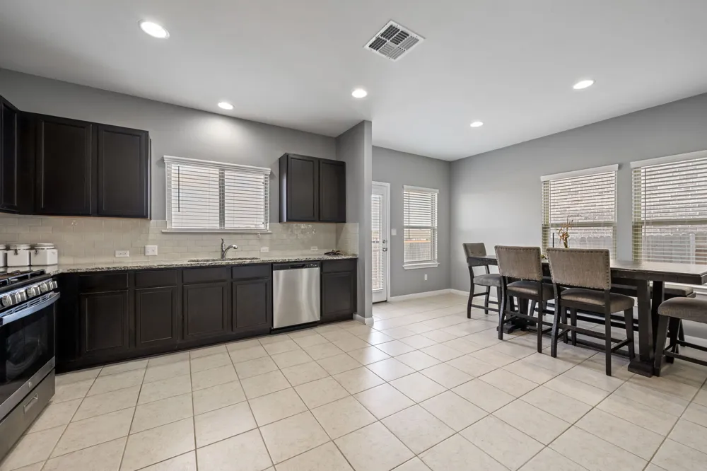 436 Spinnaker Loop Kyle, TX 78640