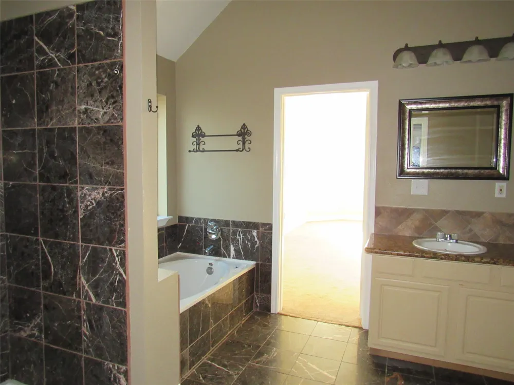 39220 Shadow Ridge Drive Whitney, TX 76692