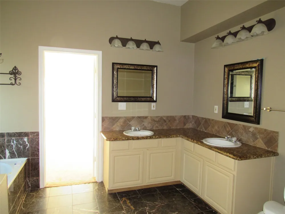 39220 Shadow Ridge Drive Whitney, TX 76692