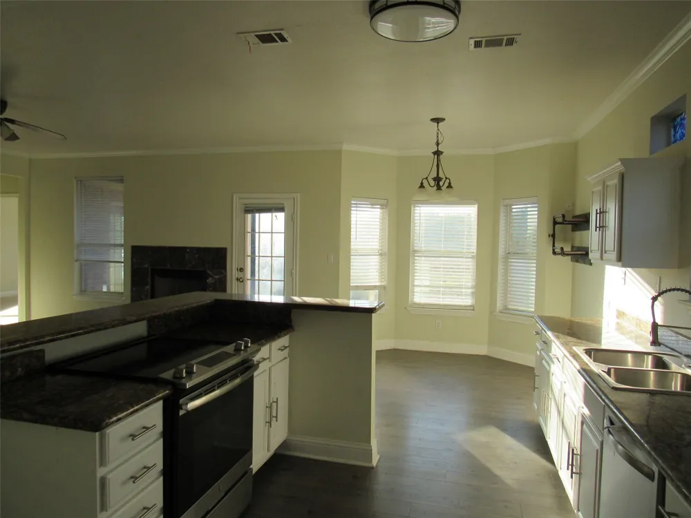 39220 Shadow Ridge Drive Whitney, TX 76692