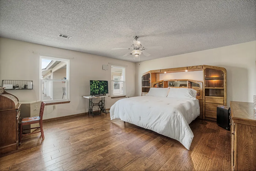 1050 County Road 141 Georgetown, TX 78626