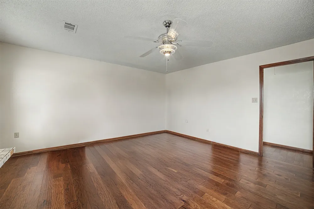 1050 County Road 141 Georgetown, TX 78626