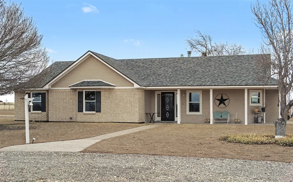 1050 County Road 141 Georgetown, TX 78626