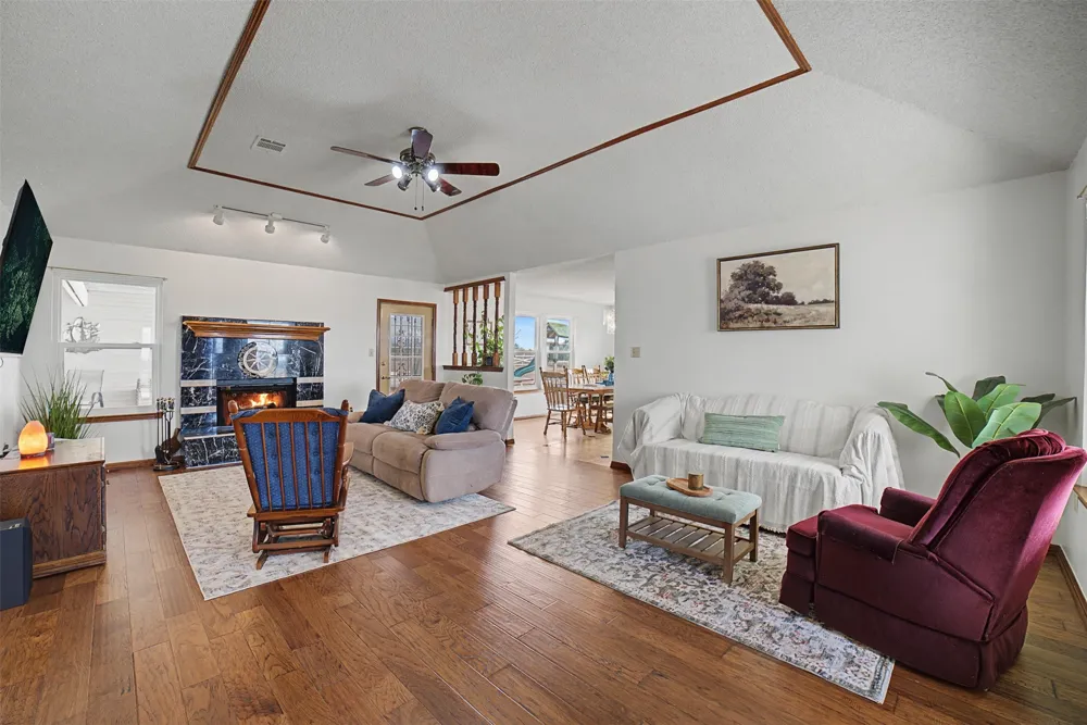 1050 County Road 141 Georgetown, TX 78626