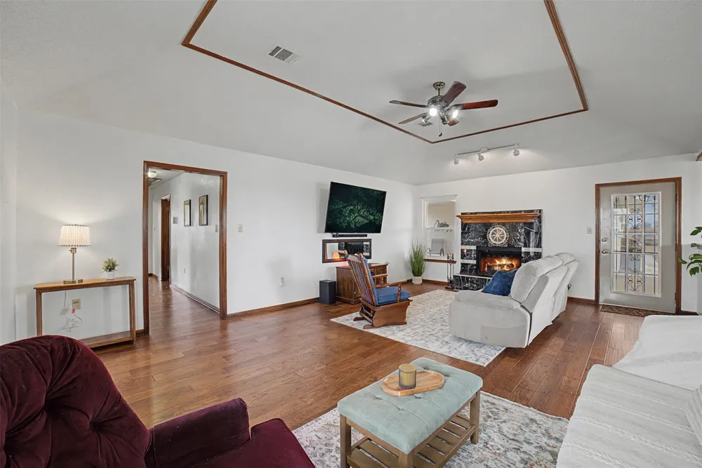 1050 County Road 141 Georgetown, TX 78626