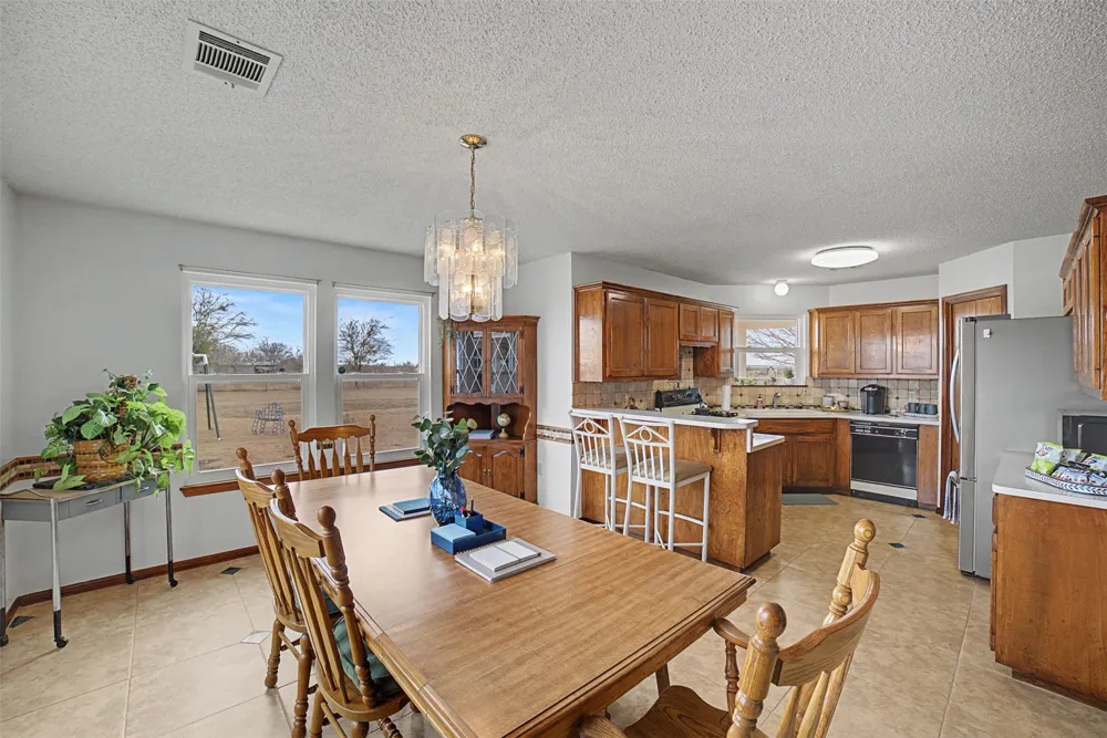 1050 County Road 141 Georgetown, TX 78626