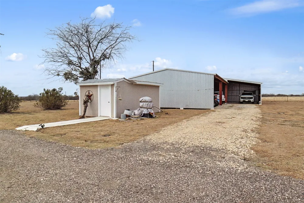 1050 County Road 141 Georgetown, TX 78626