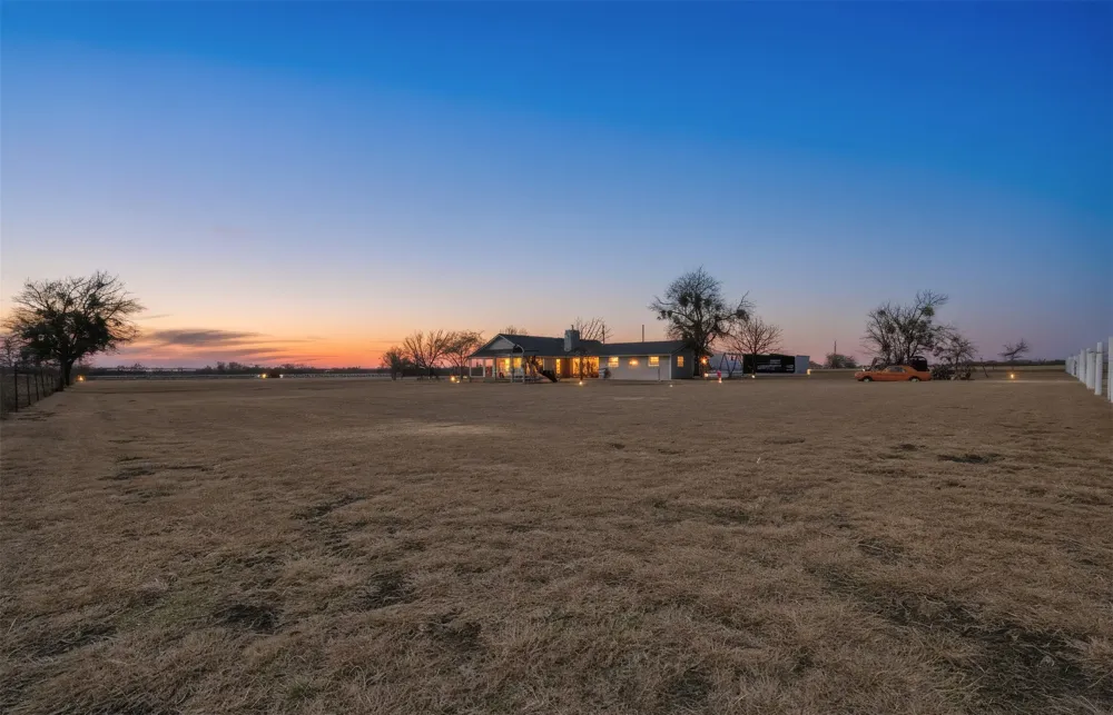 1050 County Road 141 Georgetown, TX 78626