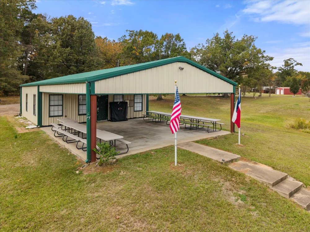641 Naples Omaha, TX 75571
