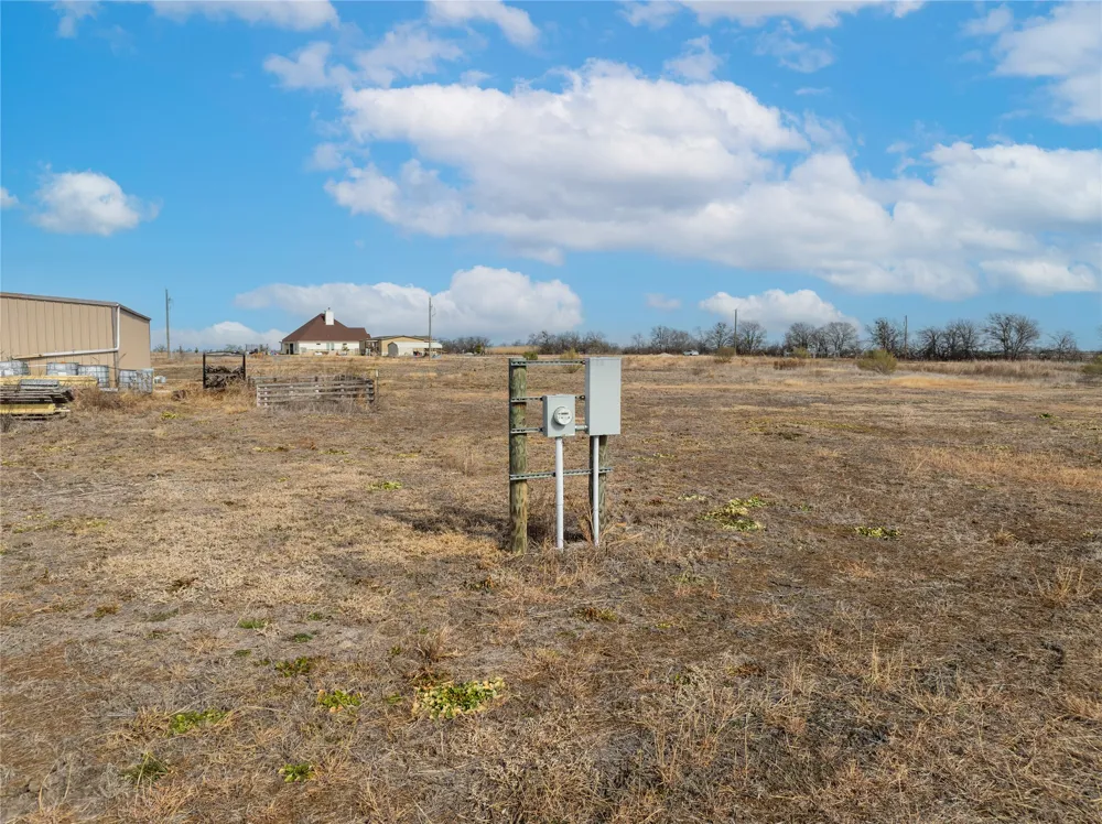 824 County Road 451 Coupland, TX 78615
