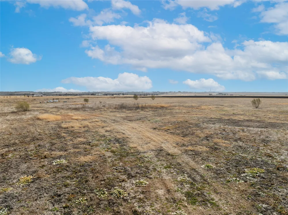 824 County Road 451 Coupland, TX 78615
