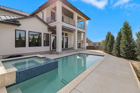 5900 Moondust Lane
