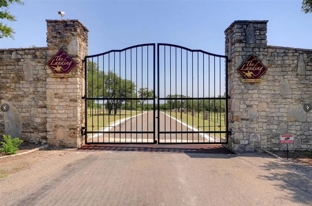 920 Crosswind Drive Blanco, TX 78606