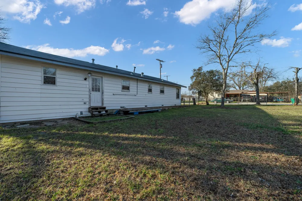 1205 W 10th Street McGregor, TX 76657