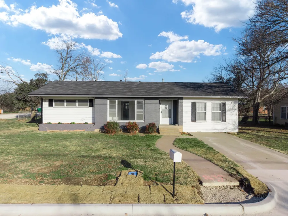 1205 W 10th Street McGregor, TX 76657