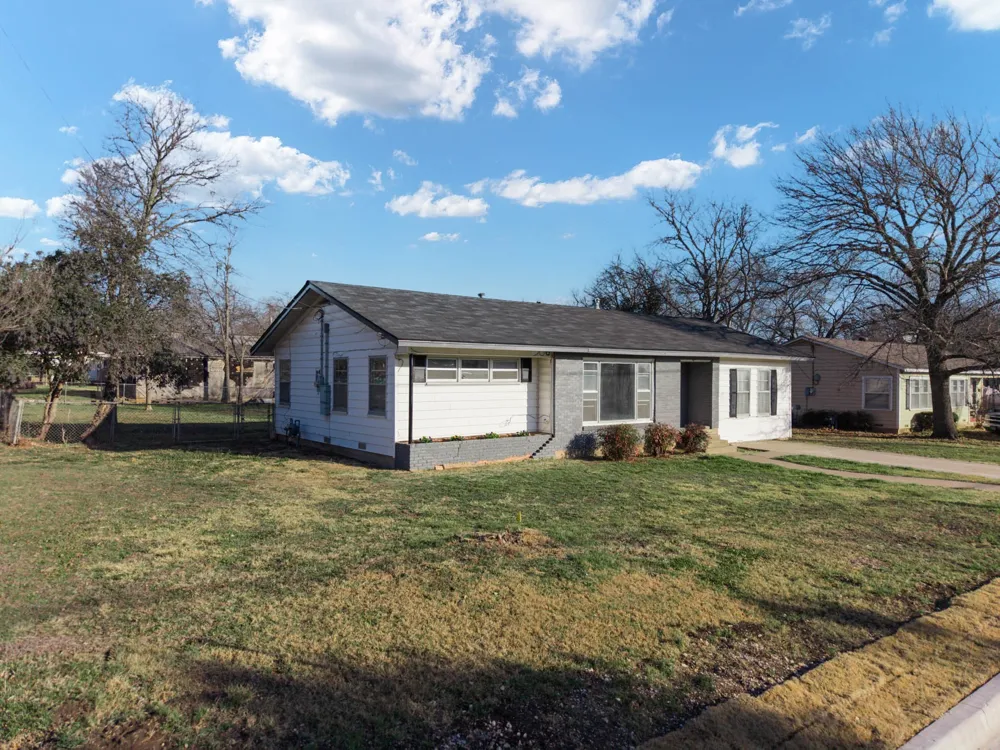 1205 W 10th Street McGregor, TX 76657
