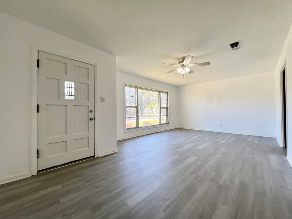 1205 W 10th Street McGregor, TX 76657