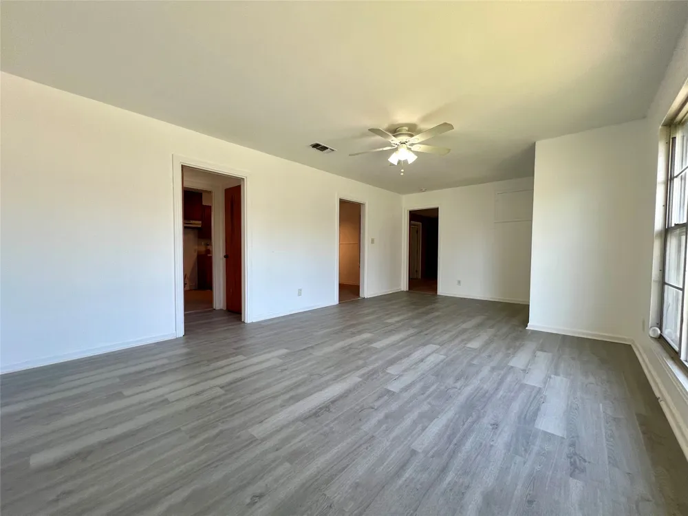 1205 W 10th Street McGregor, TX 76657