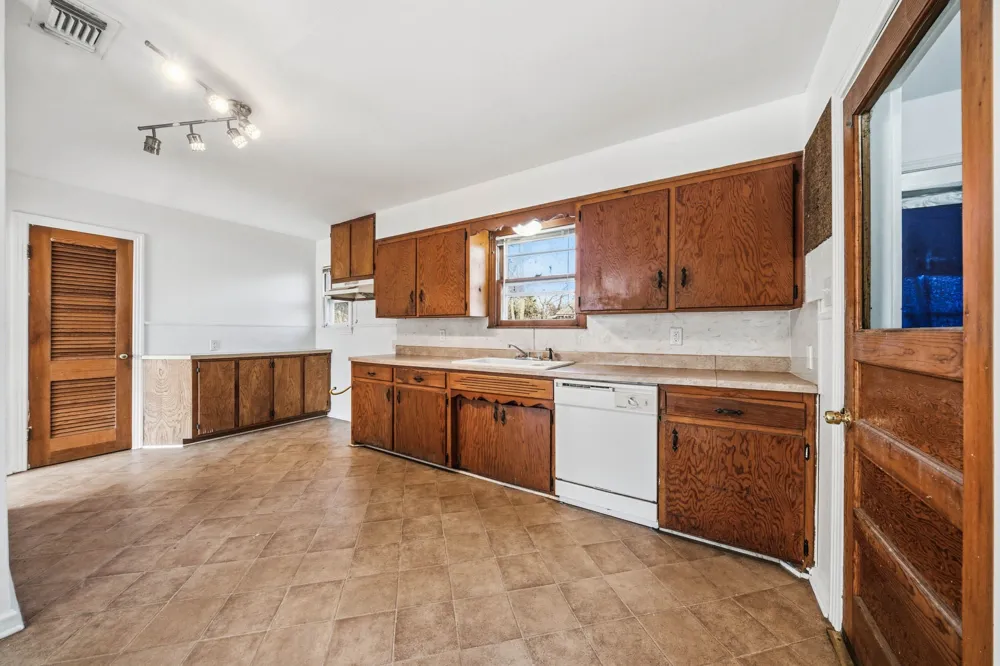 1205 W 10th Street McGregor, TX 76657
