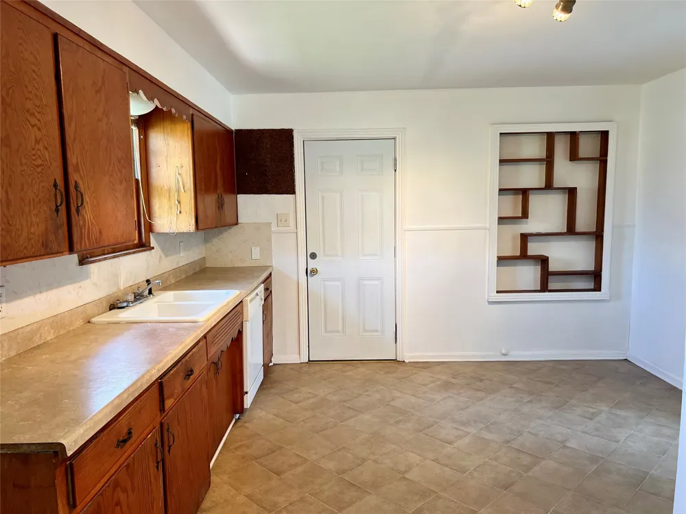 1205 W 10th Street McGregor, TX 76657