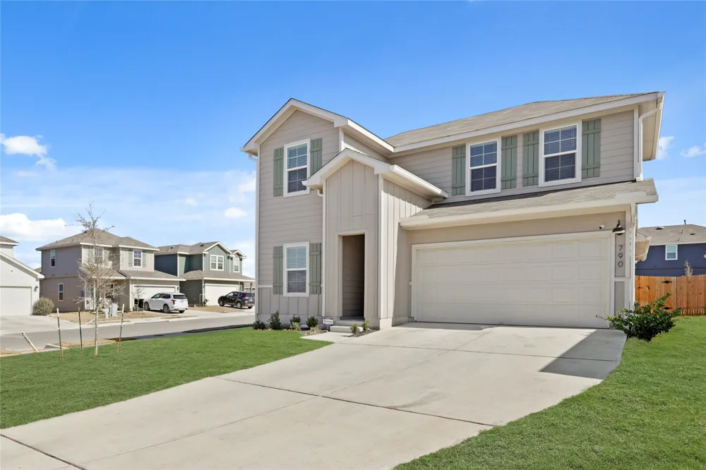 790 Arnold Loop Kyle, TX 78640