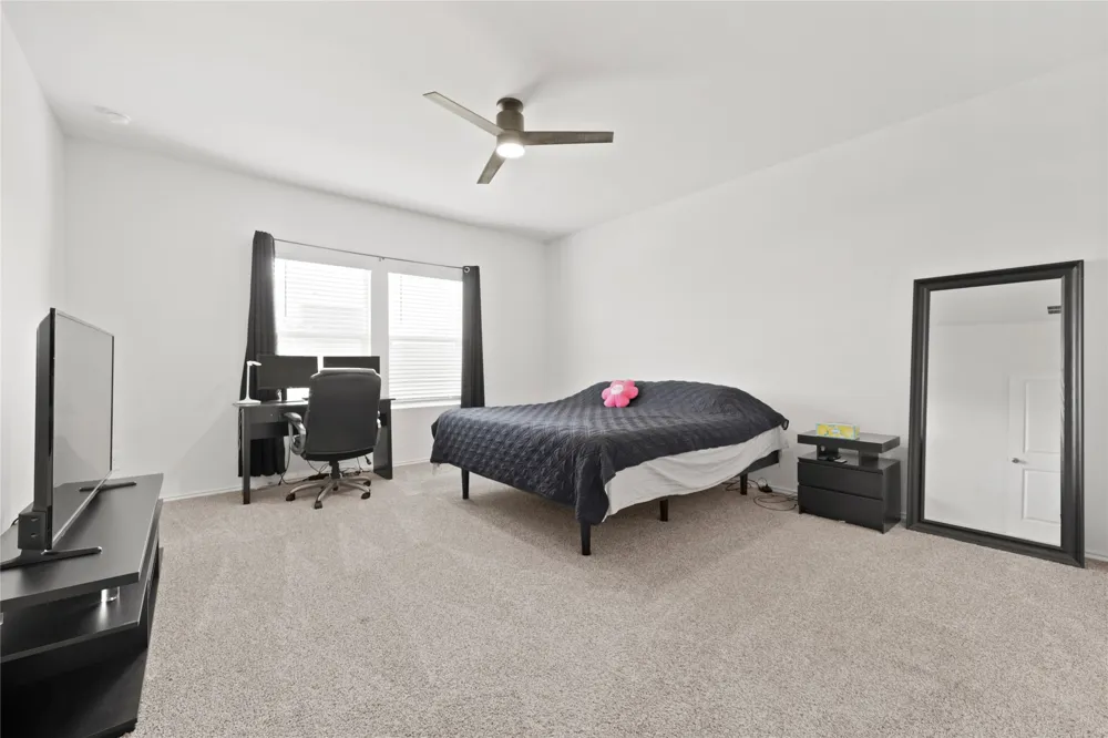 790 Arnold Loop Kyle, TX 78640