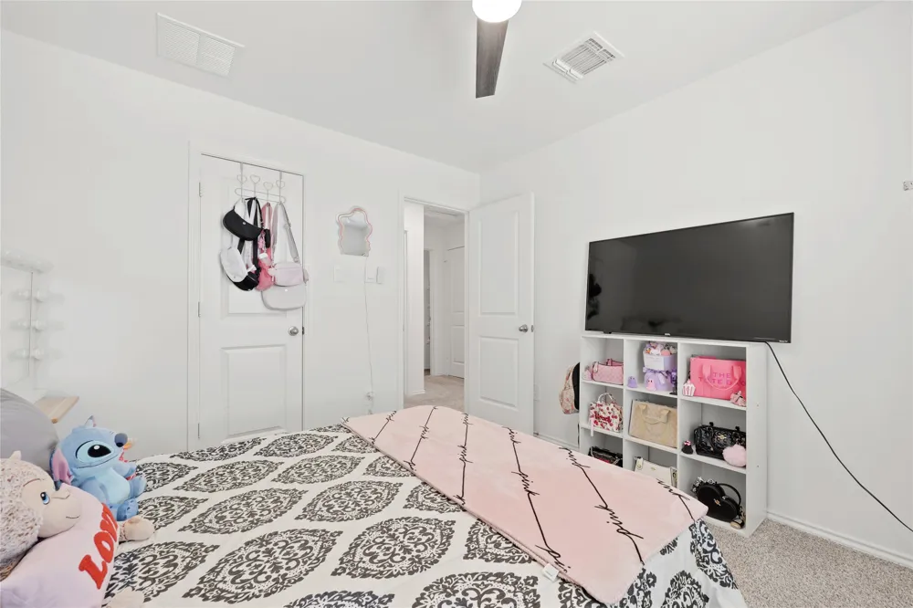 790 Arnold Loop Kyle, TX 78640