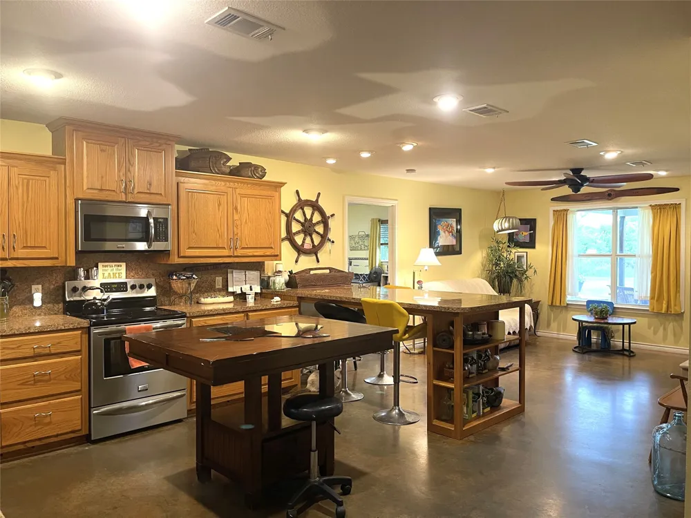 151 LCR Cedar C3 Mexia, TX 76667