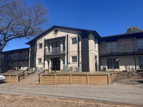 2903 Clarksville Street #104