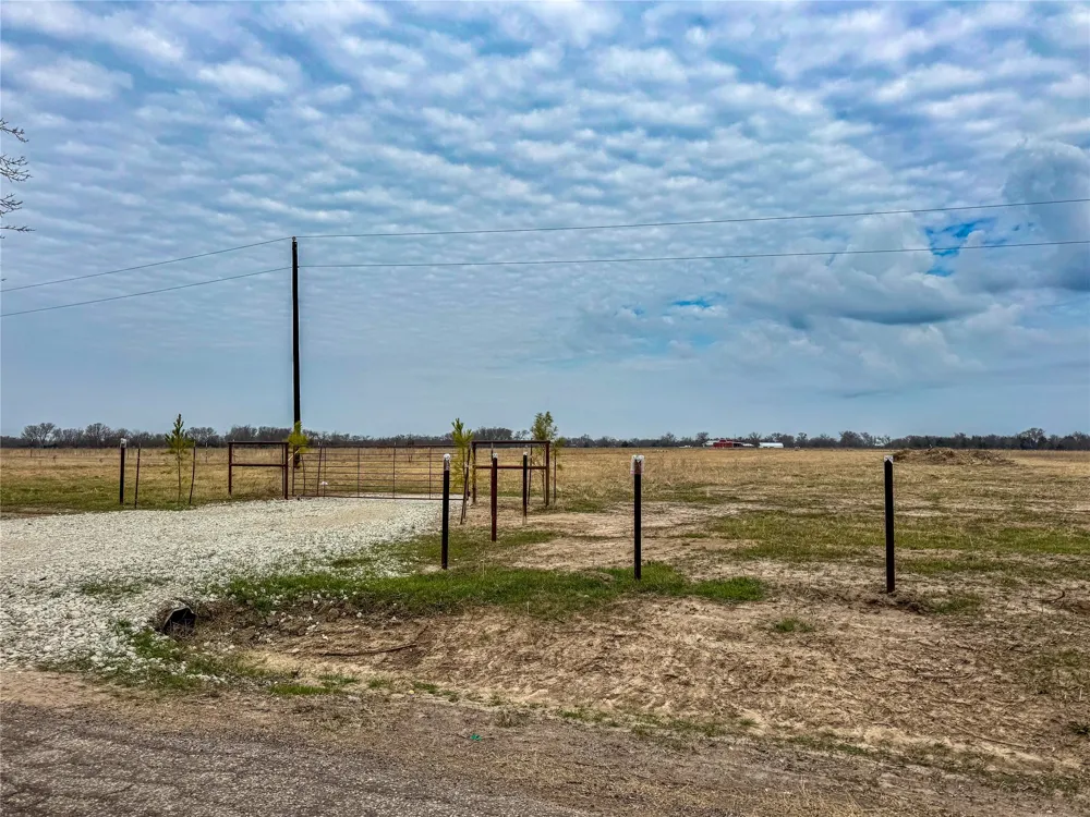 375 County Road 1515 Point, TX 75472