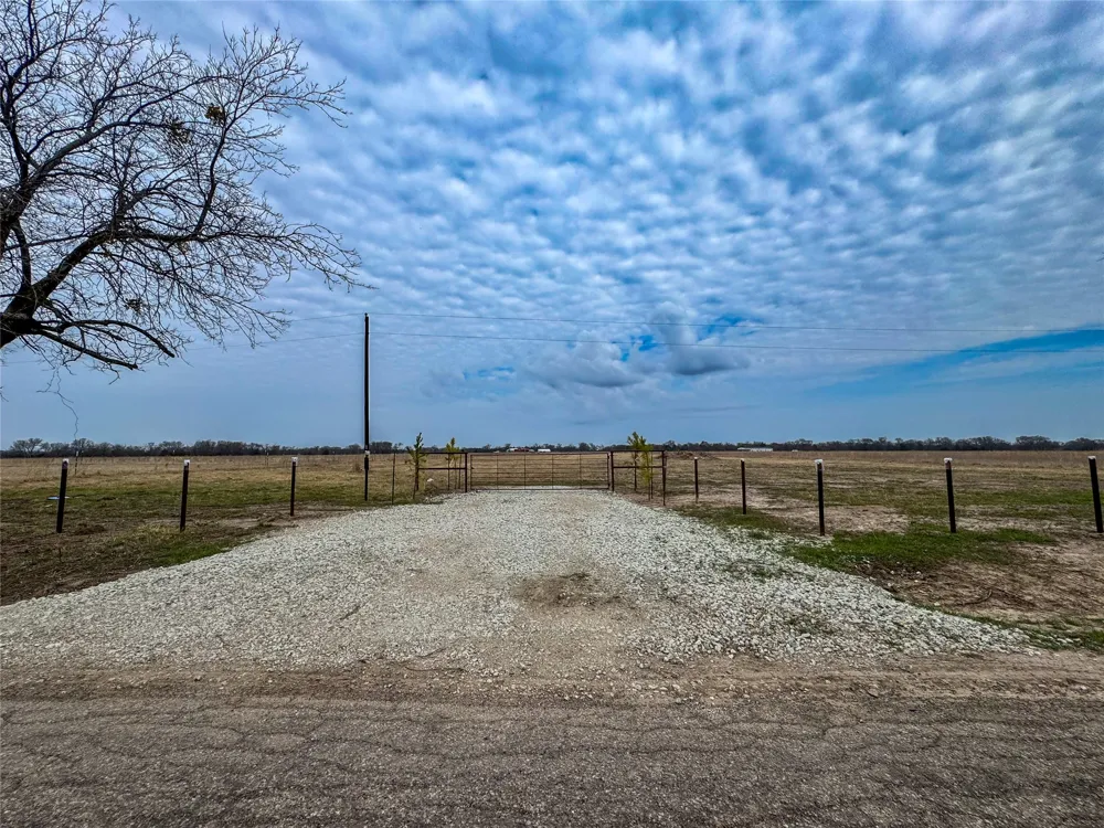 375 County Road 1515 Point, TX 75472