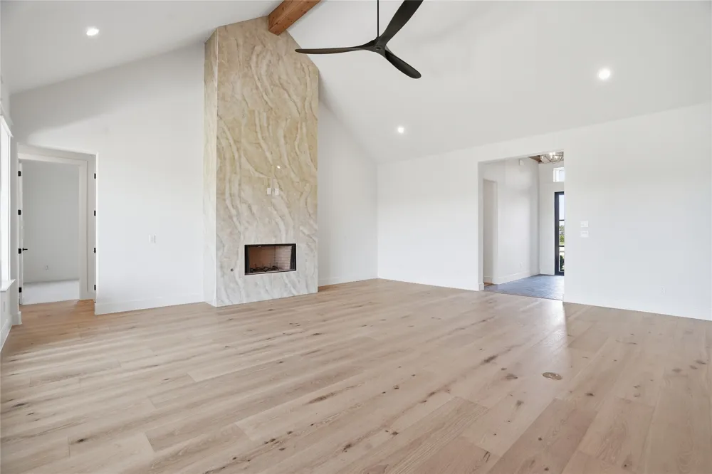5009 Frost Creek Aledo, TX 76008