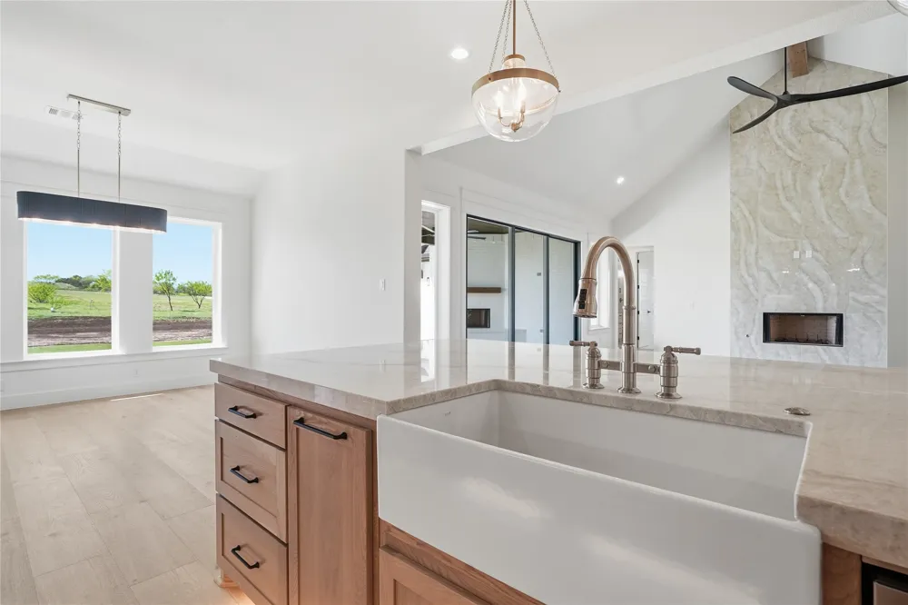 5009 Frost Creek Aledo, TX 76008