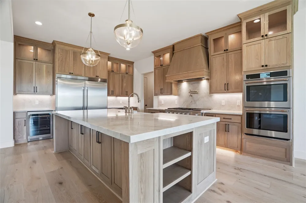 5009 Frost Creek Aledo, TX 76008