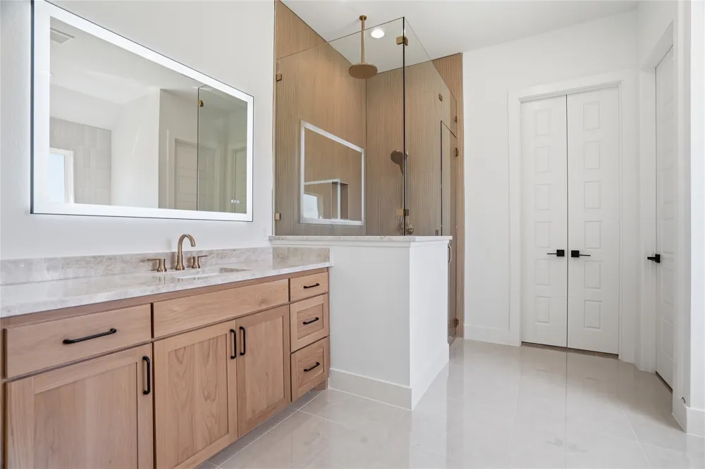 5009 Frost Creek Aledo, TX 76008
