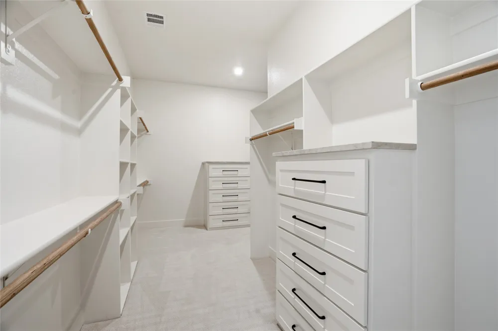 5009 Frost Creek Aledo, TX 76008