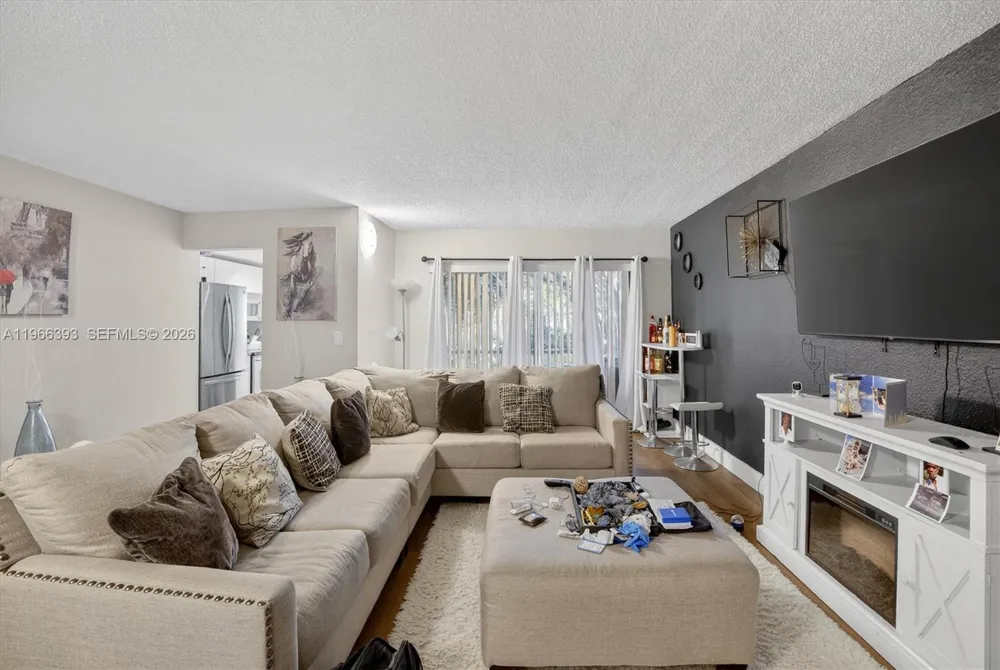 4141 NW 21st St #103 Lauderhill, FL 33313