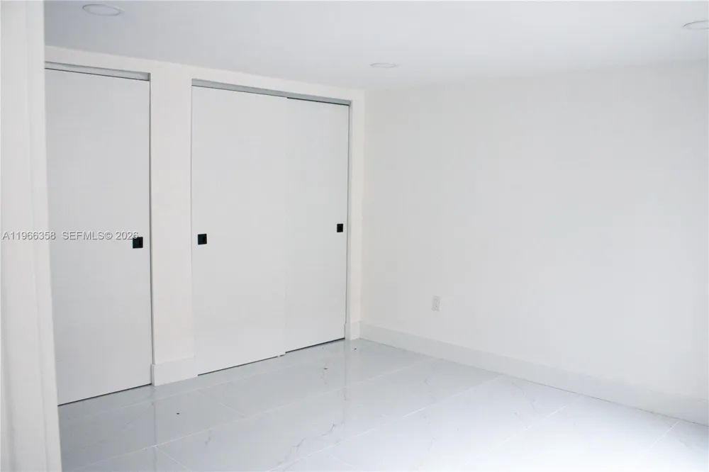 10433 SW 118th Ct Miami, FL 33186
