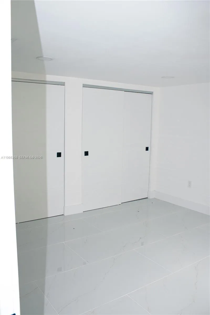 10433 SW 118th Ct Miami, FL 33186