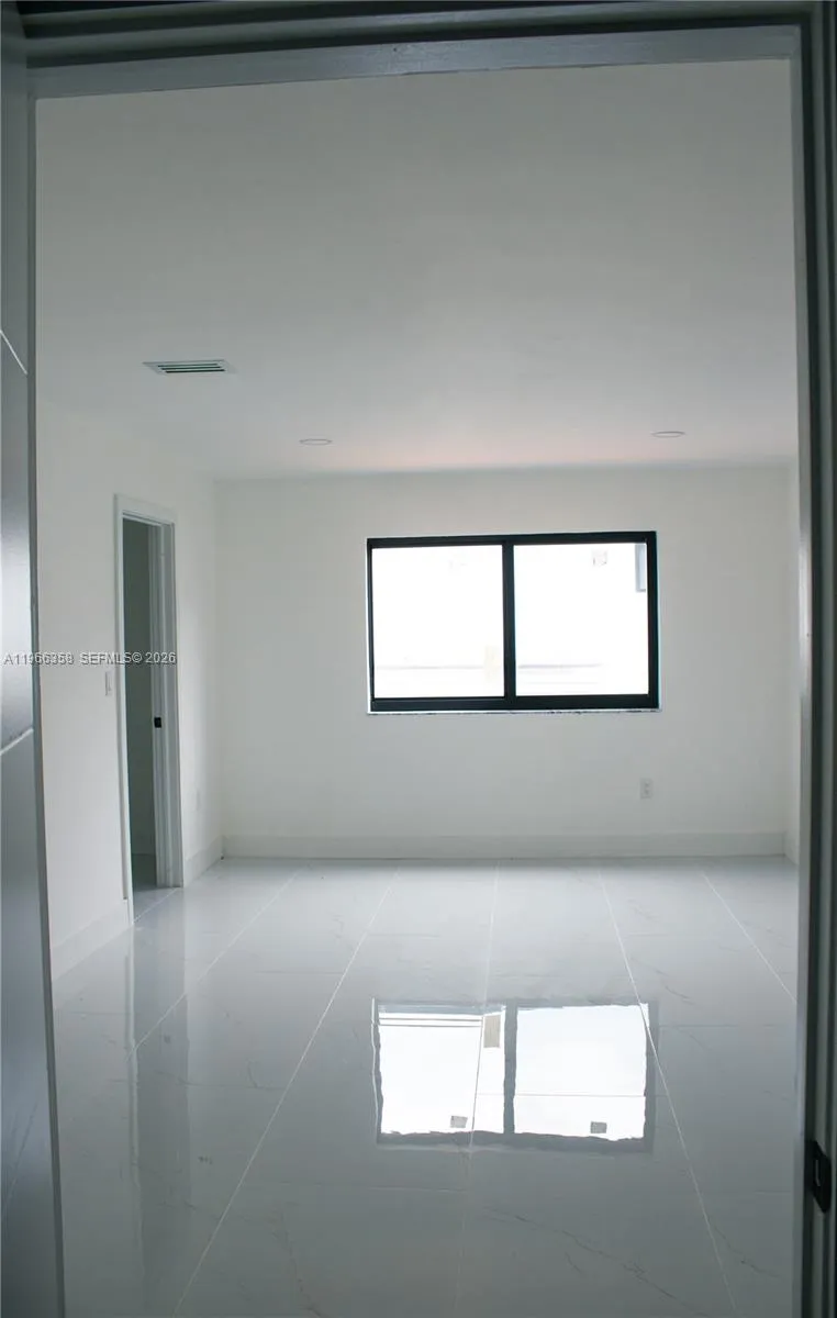 10433 SW 118th Ct Miami, FL 33186